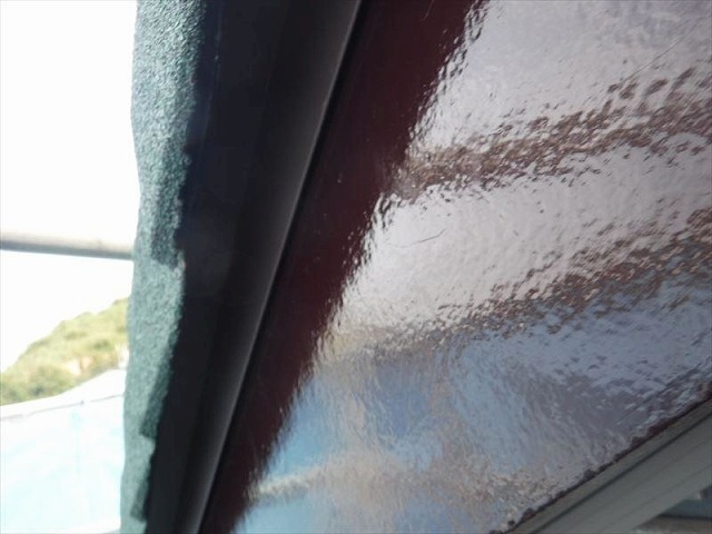 屋根の端部を下から覗いたところ